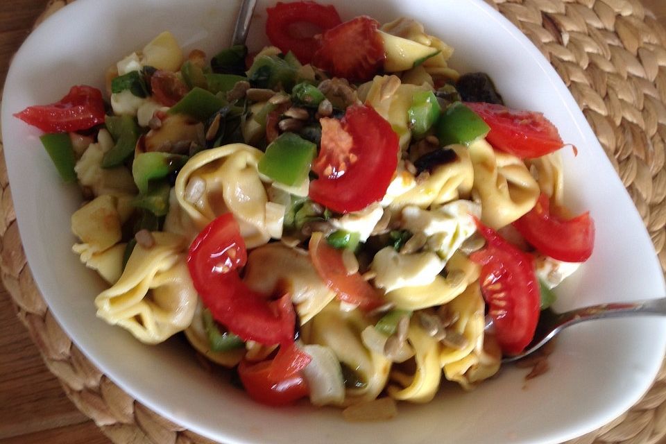 Tortellini - Salat