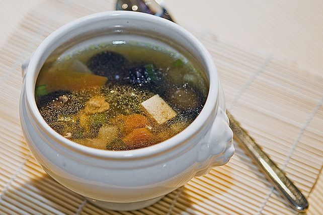 Japanische Gemüsesuppe mit Huhn von chefkoch| Chefkoch