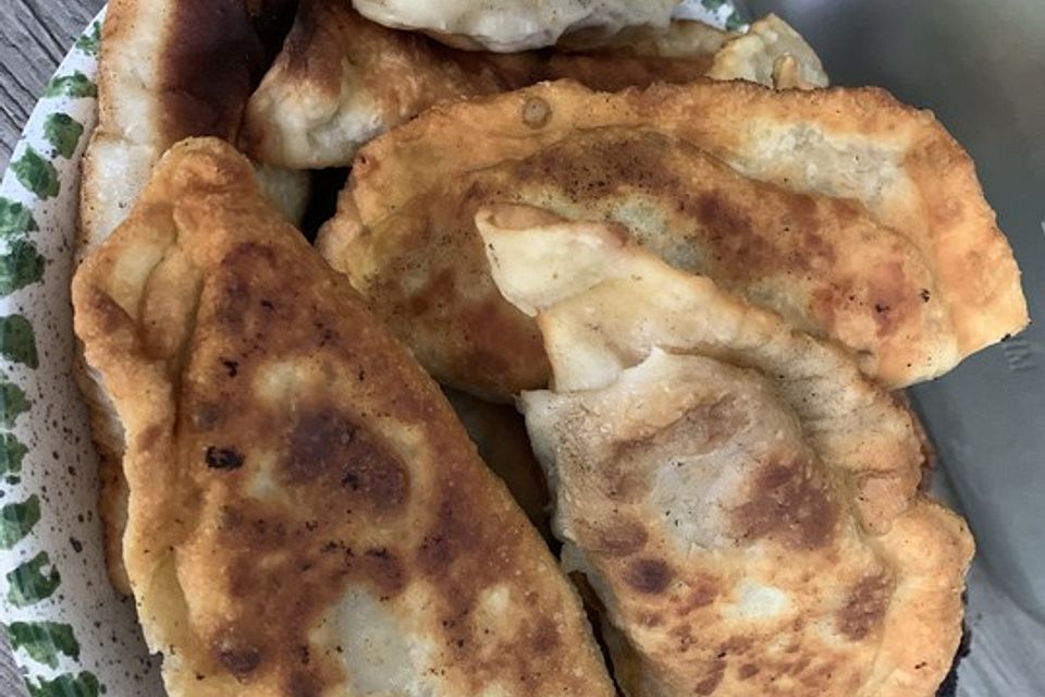 Tschebureki Tschebureki