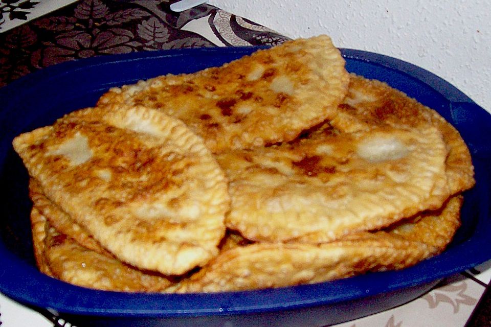 Tschebureki Tschebureki