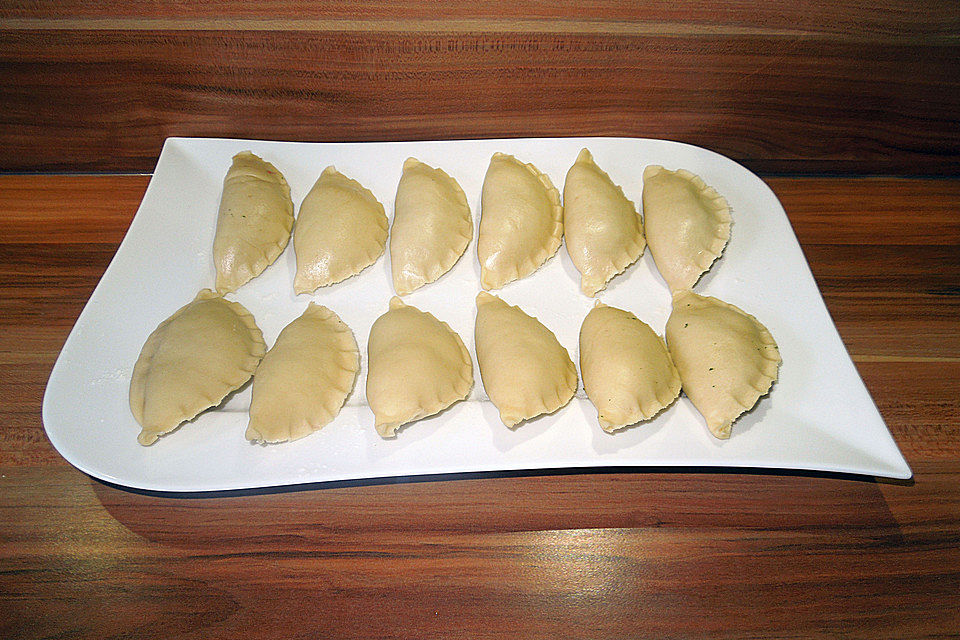 Tschebureki Tschebureki