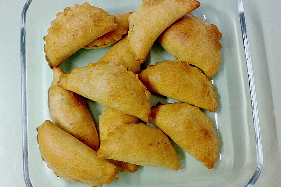 Tschebureki Tschebureki