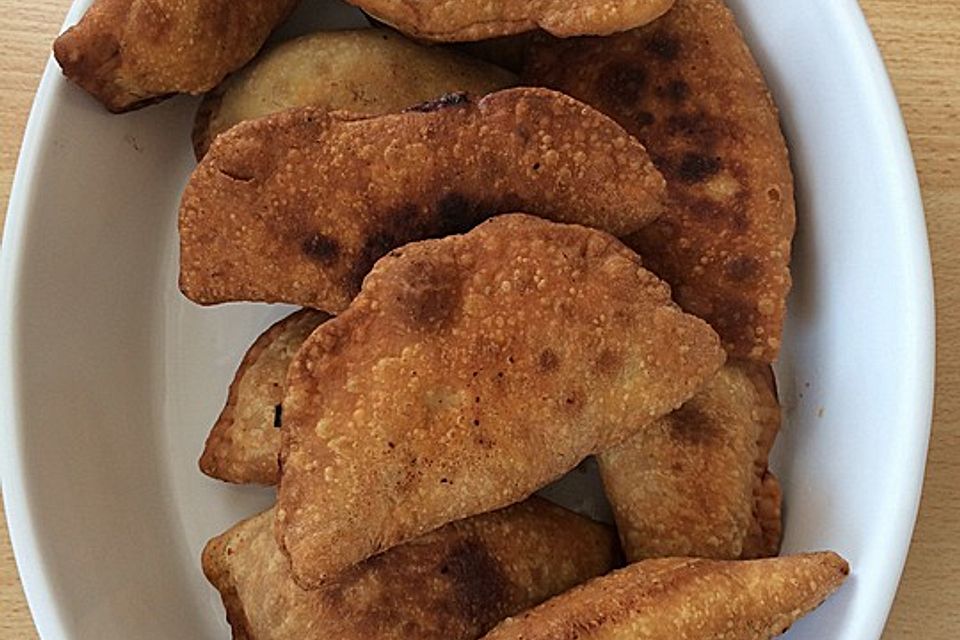 Tschebureki Tschebureki