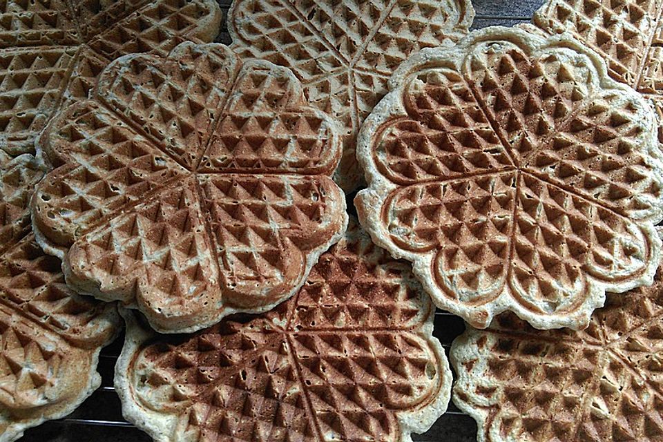 Haferflocken - Haselnuss Waffeln mit Rosinen