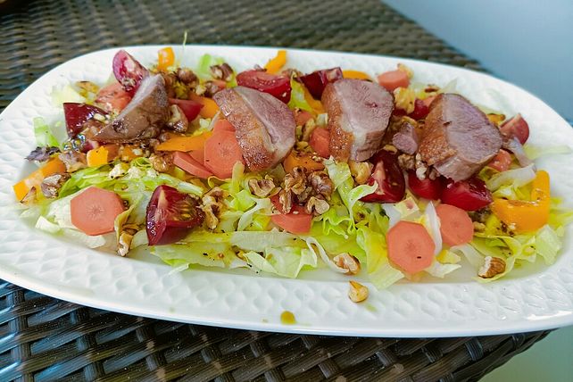 Entenbrust auf buntem Salat von schrat| Chefkoch