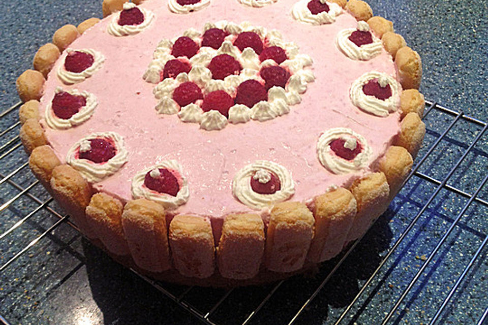 Erdbeer-Joghurt-Torte