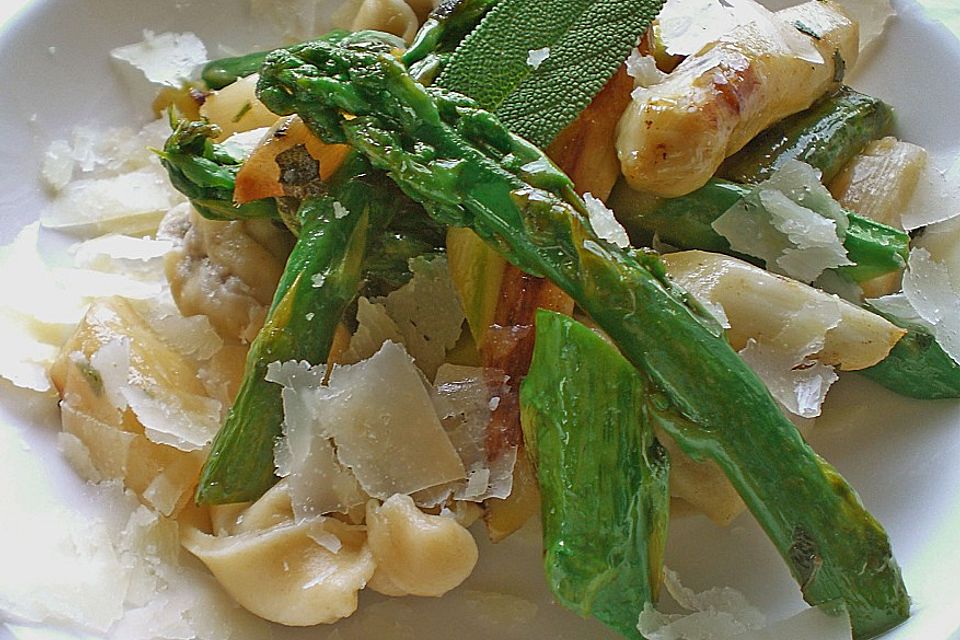 Tortelloni mit Kaninchenleberfüllung und Salbei-Spargel-Butter