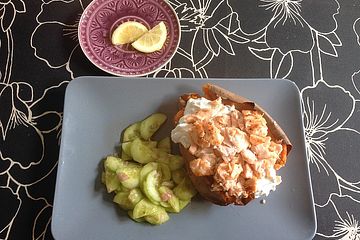 Süßkartoffel mit Käuterquark und Lachs