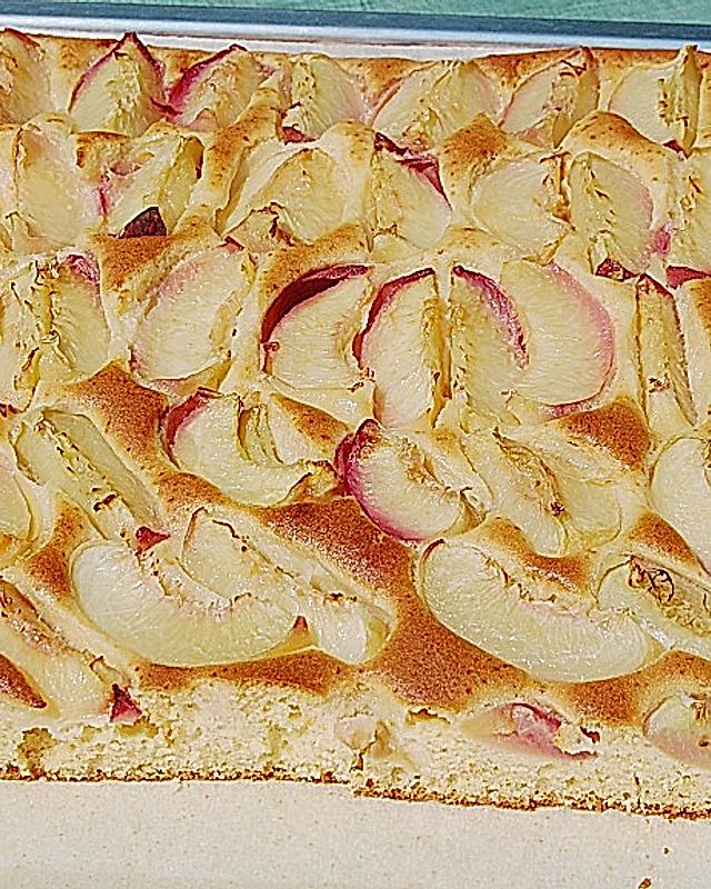 Pfirsichkuchen mit Eierlikör