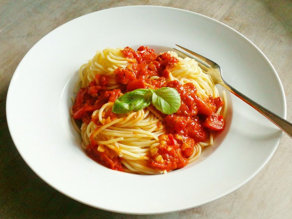 Spaghetti mit Tomaten - Paprika - Sauce von miamilly | Chefkoch