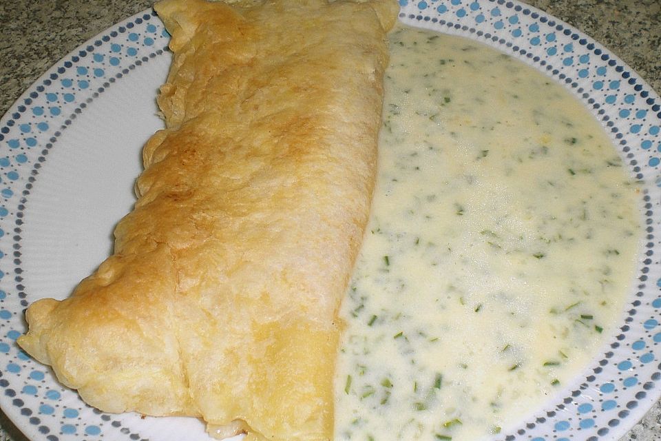 Spargel in Blätterteig mit Kräutersauce