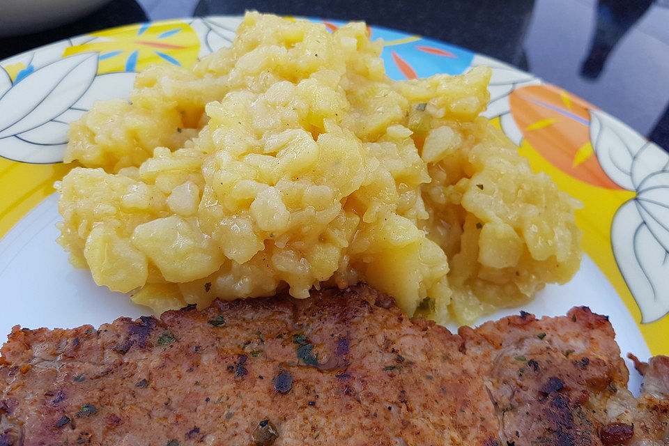 Warmer Kartoffelsalat nach Oma Margarete