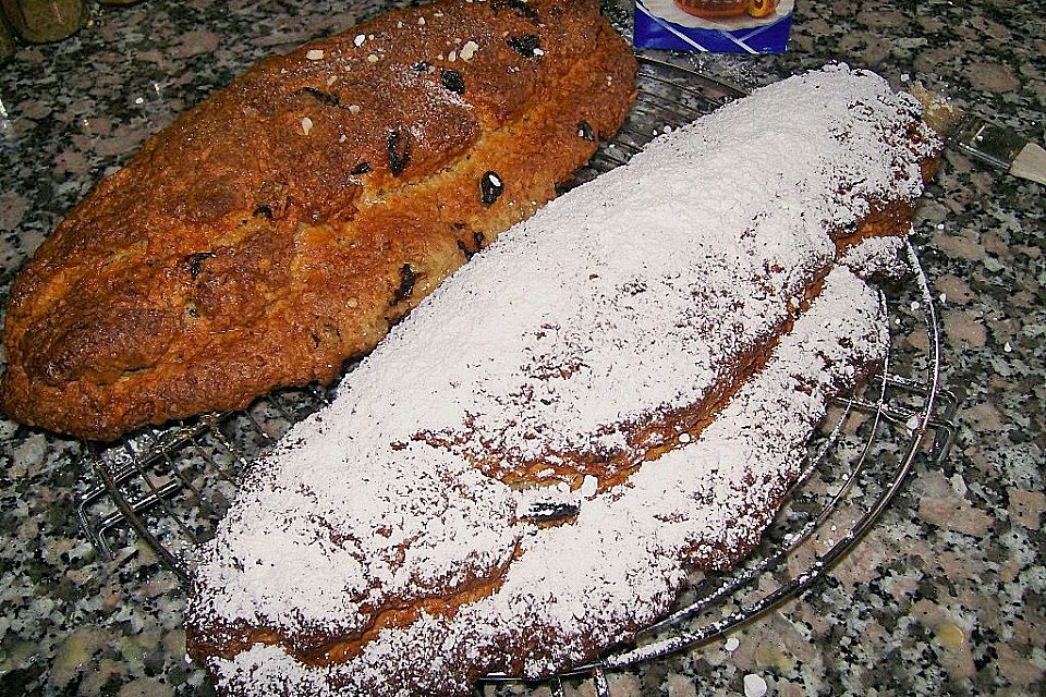 Quarkstollen