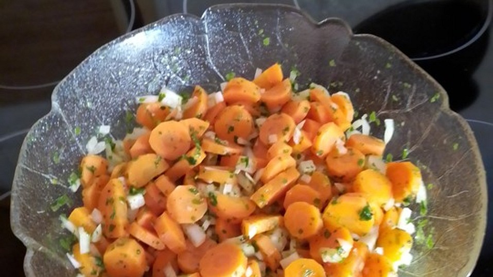 Lauwarmer Möhrensalat von lametti