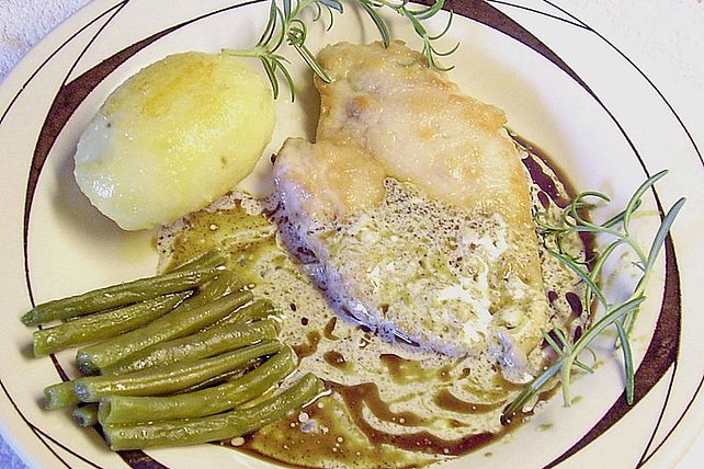 Hühnerschnitzel mit Kürbiskernöl – Soße und Rosmarinerdäpfel von mima53 ...