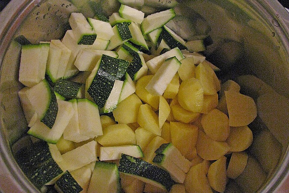 Zucchini-Kartoffel-Suppe