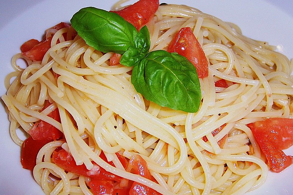 Spaghetti mit Cocktailtomaten