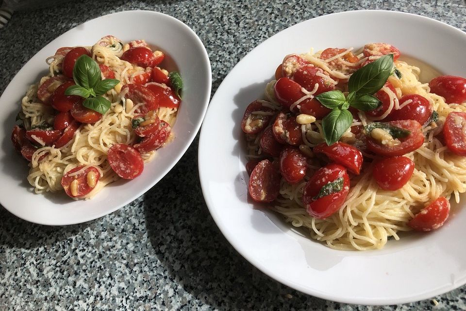 Spaghetti mit Cocktailtomaten