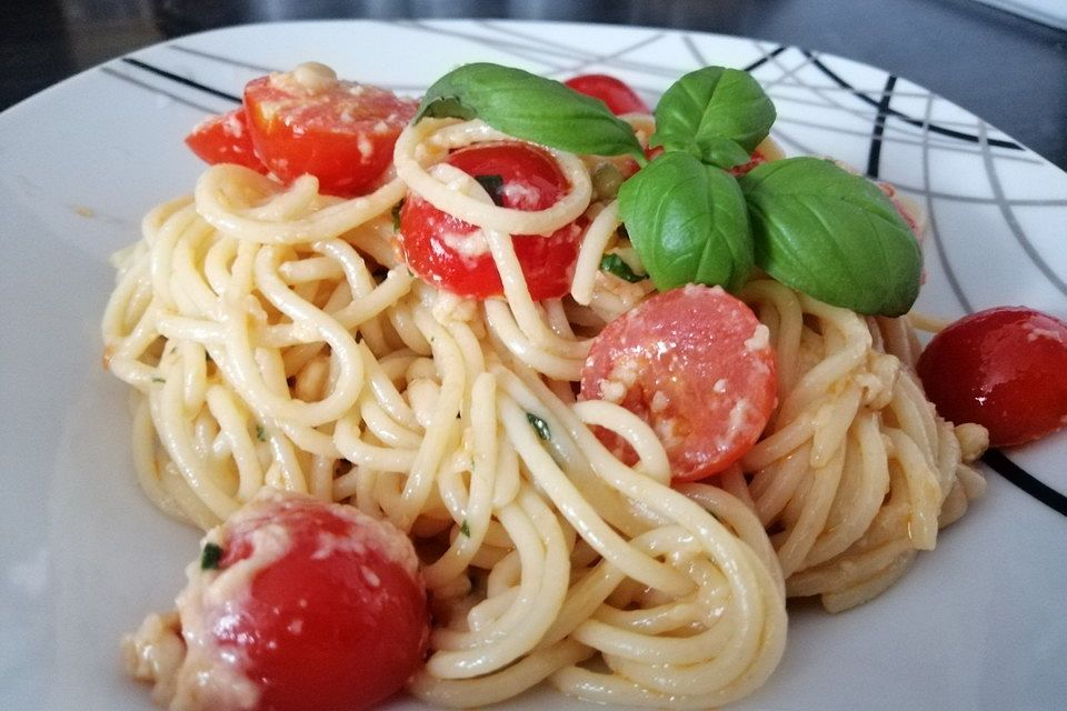 Spaghetti mit Cocktailtomaten