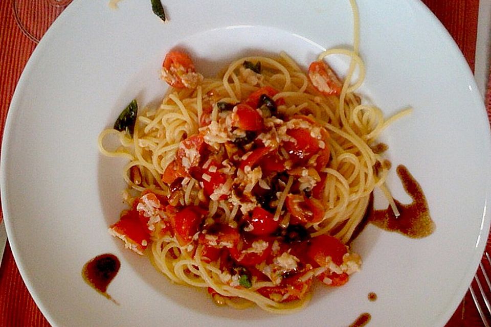 Spaghetti mit Cocktailtomaten