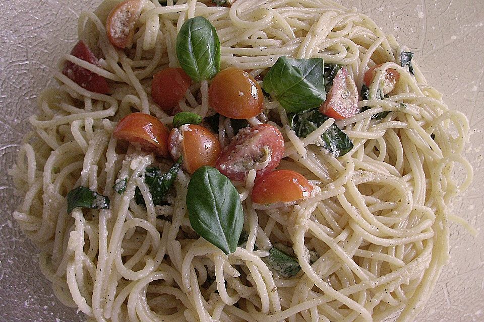 Spaghetti mit Cocktailtomaten