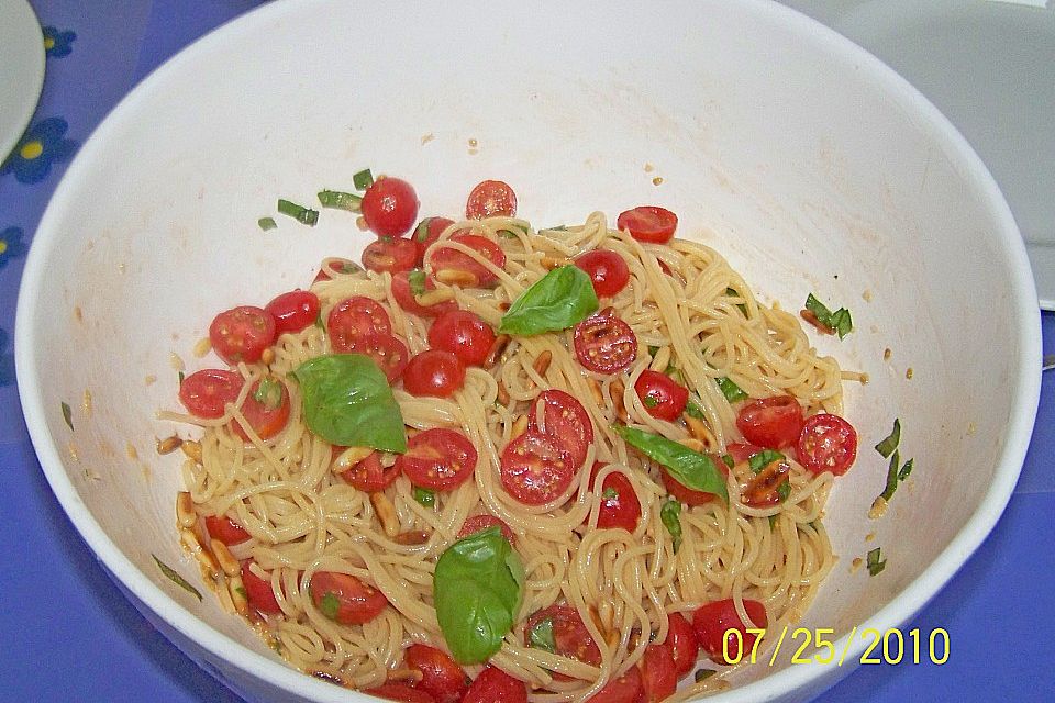 Spaghetti mit Cocktailtomaten