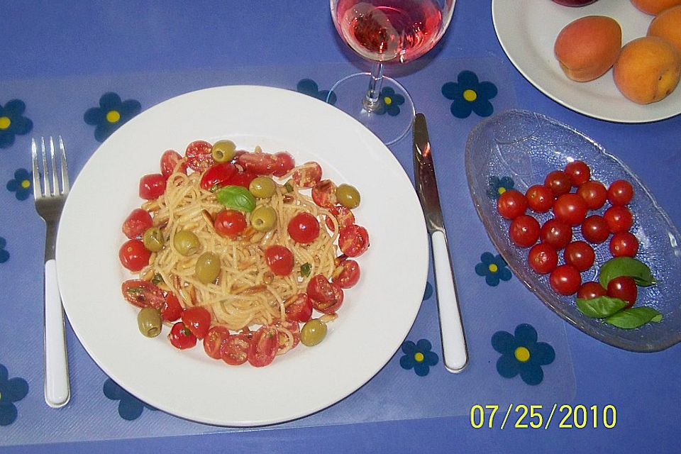 Spaghetti mit Cocktailtomaten