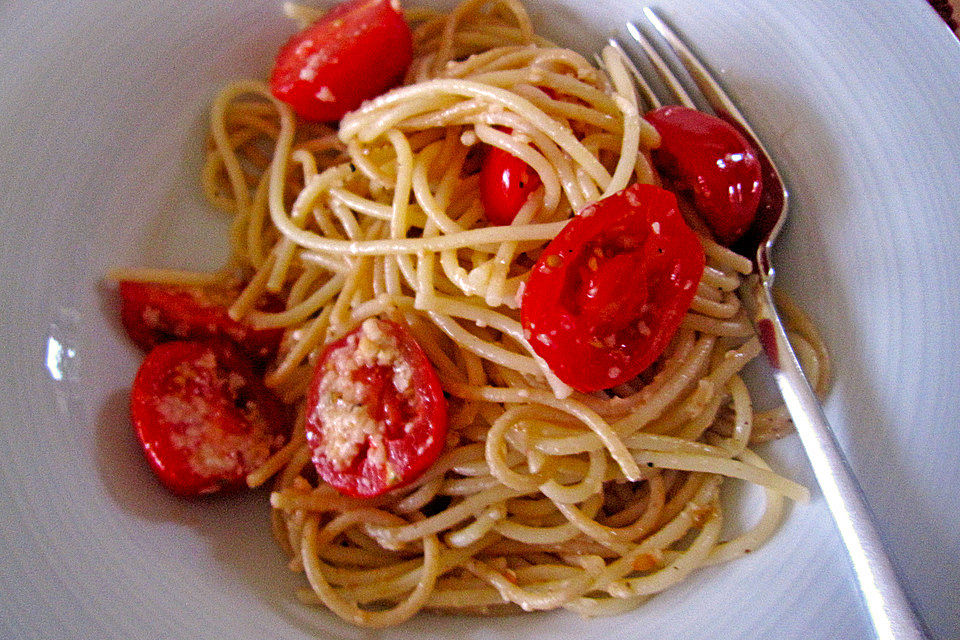 Spaghetti mit Cocktailtomaten