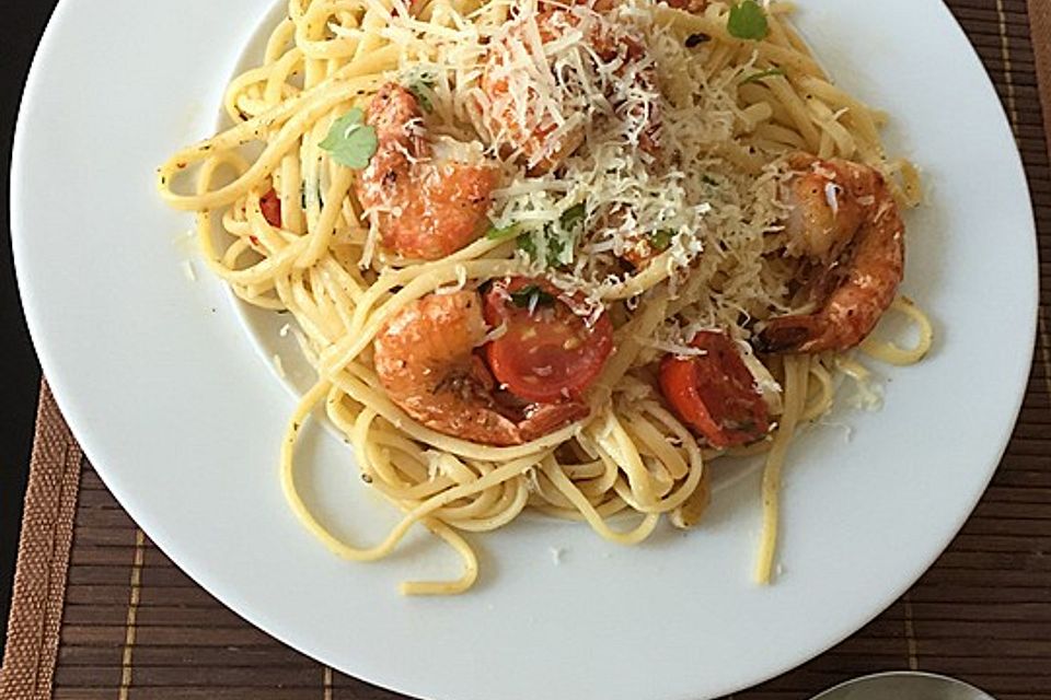 Spaghetti mit Cocktailtomaten