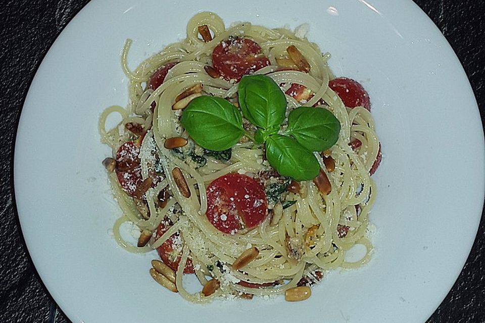 Spaghetti mit Cocktailtomaten