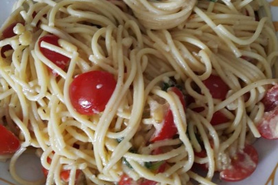 Spaghetti mit Cocktailtomaten