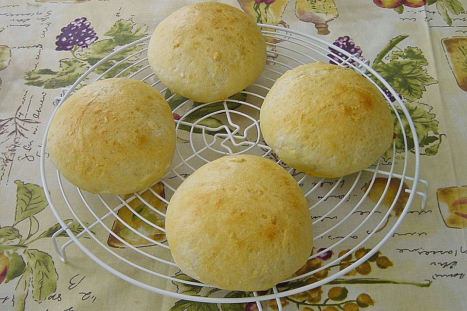 Kartoffelbrötchen mit Schinkenfülle