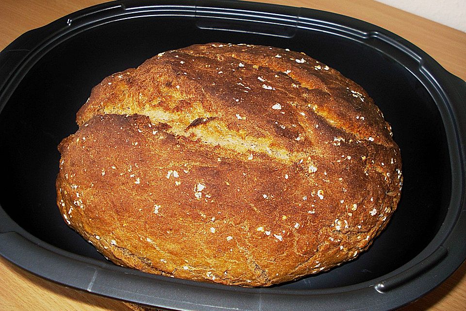 Buttermilchbrot mit Haferflocken Buttermilchbrot mit Haferflocken