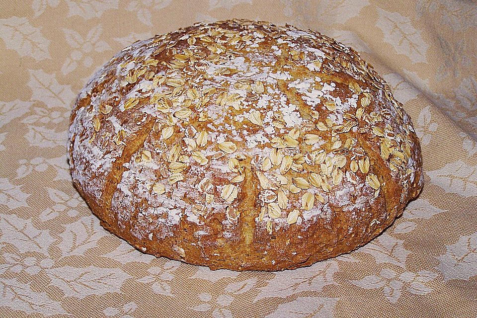 Buttermilchbrot mit Haferflocken Buttermilchbrot mit Haferflocken