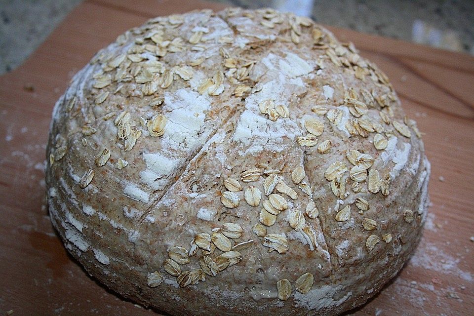 Buttermilchbrot mit Haferflocken Buttermilchbrot mit Haferflocken