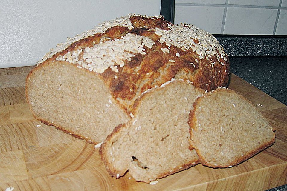 Buttermilchbrot mit Haferflocken Buttermilchbrot mit Haferflocken