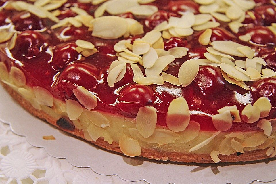 Fruchtige Kirsch - Cremetorte