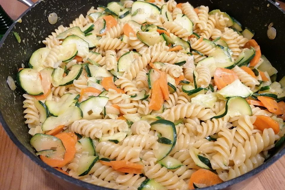 Pasta mit Kräutersauce