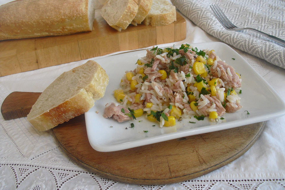 Reissalat mit Thunfisch