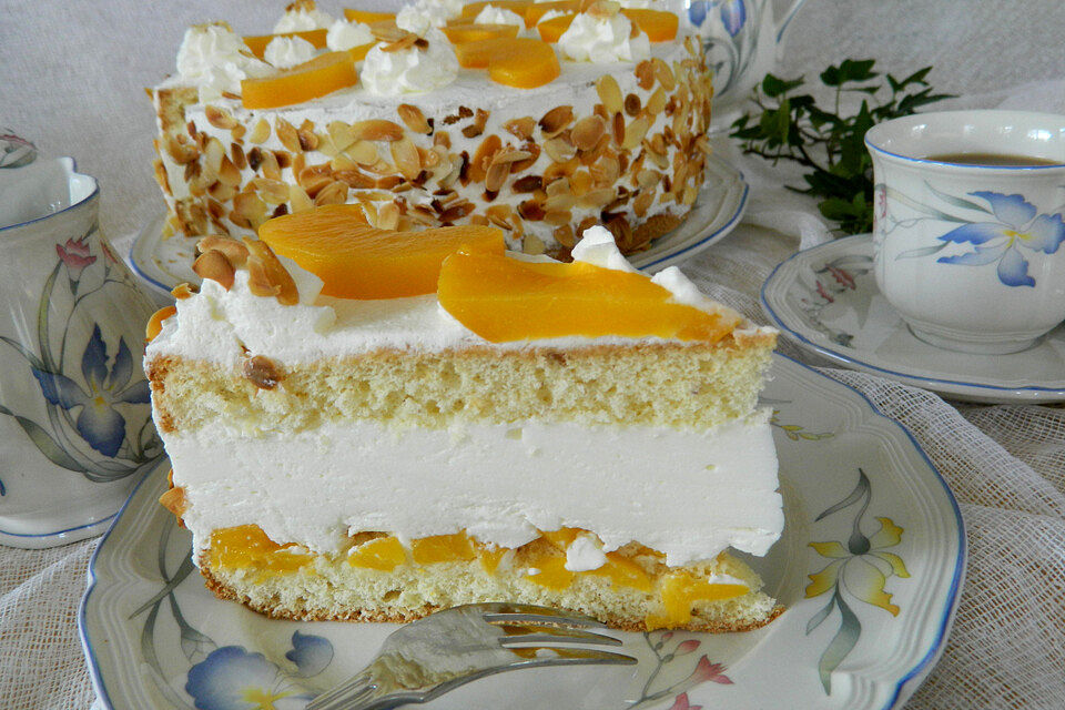 Pfirsich - Torte mit Quarkcreme