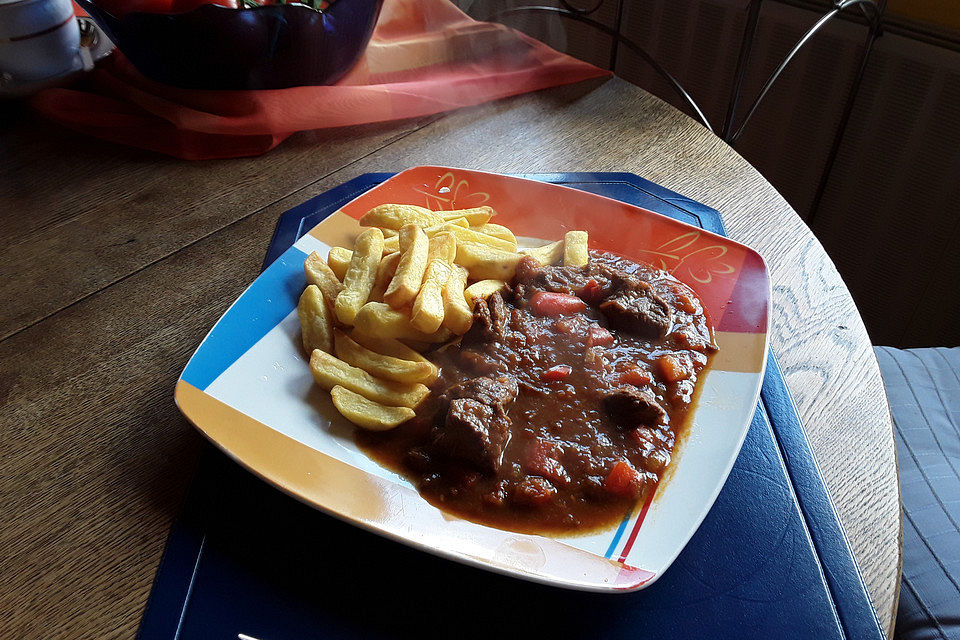 Rindergulasch mit Paprika