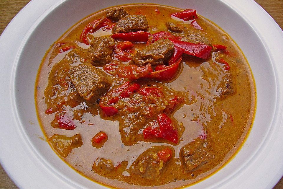 Rindergulasch mit Paprika