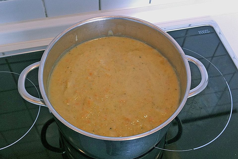 Leichte Käsesuppe à la Marlen