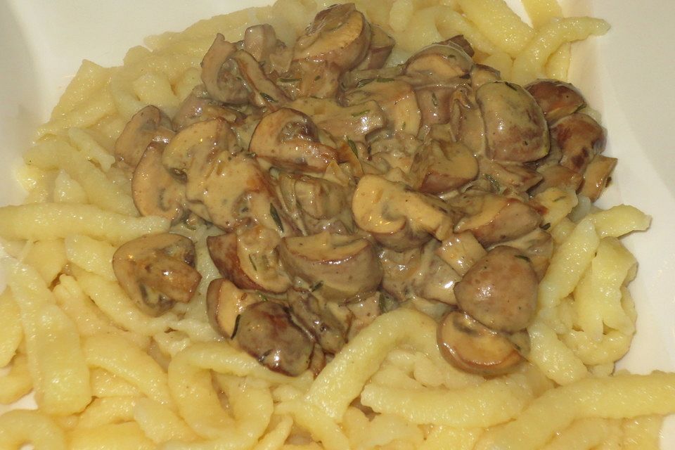 Spätzle mit Champignonsauce