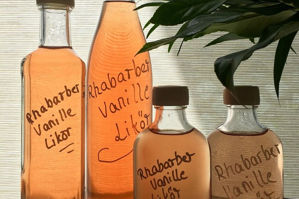 Rhabarber-Vanille-Likör