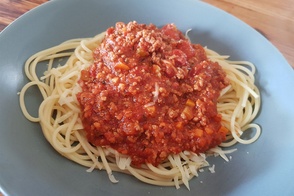 Leckere Tomaten - Hackfleischsauce mit Karotten