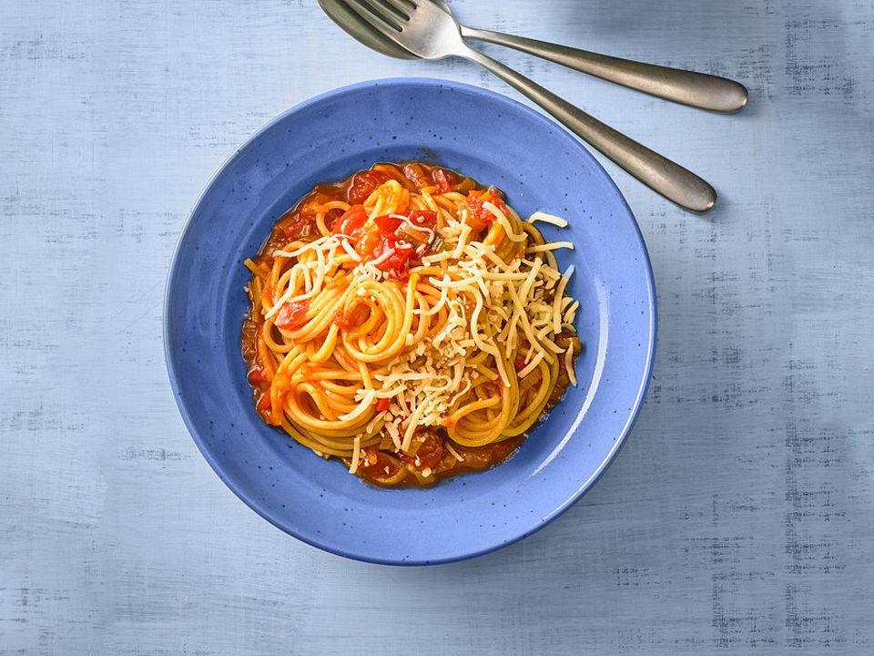 Knoblauch-Spaghetti mit Lauch und Tomate von hauki| Chefkoch