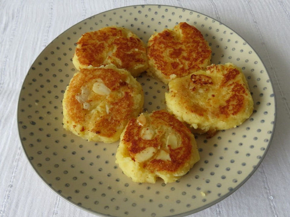 Buttermilch - Kartoffelbratlinge mit Speckkrusteln von PatrickL| Chefkoch