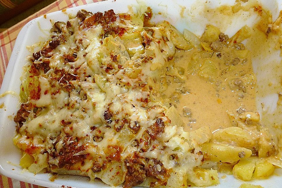 Kohlrabi-Kartoffel-Hackfleisch-Gratin