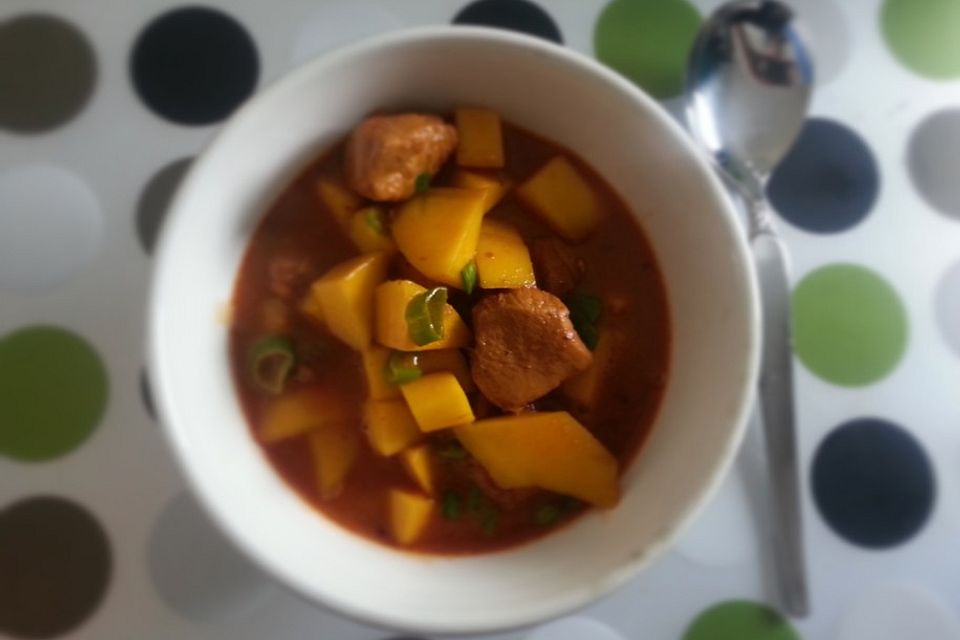 Feuervogels indonesische Hähnchenbrust mit Mango